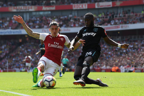 中国女足应 中国女足应