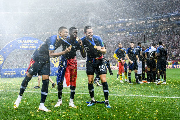 年轻球员或 年轻球员或