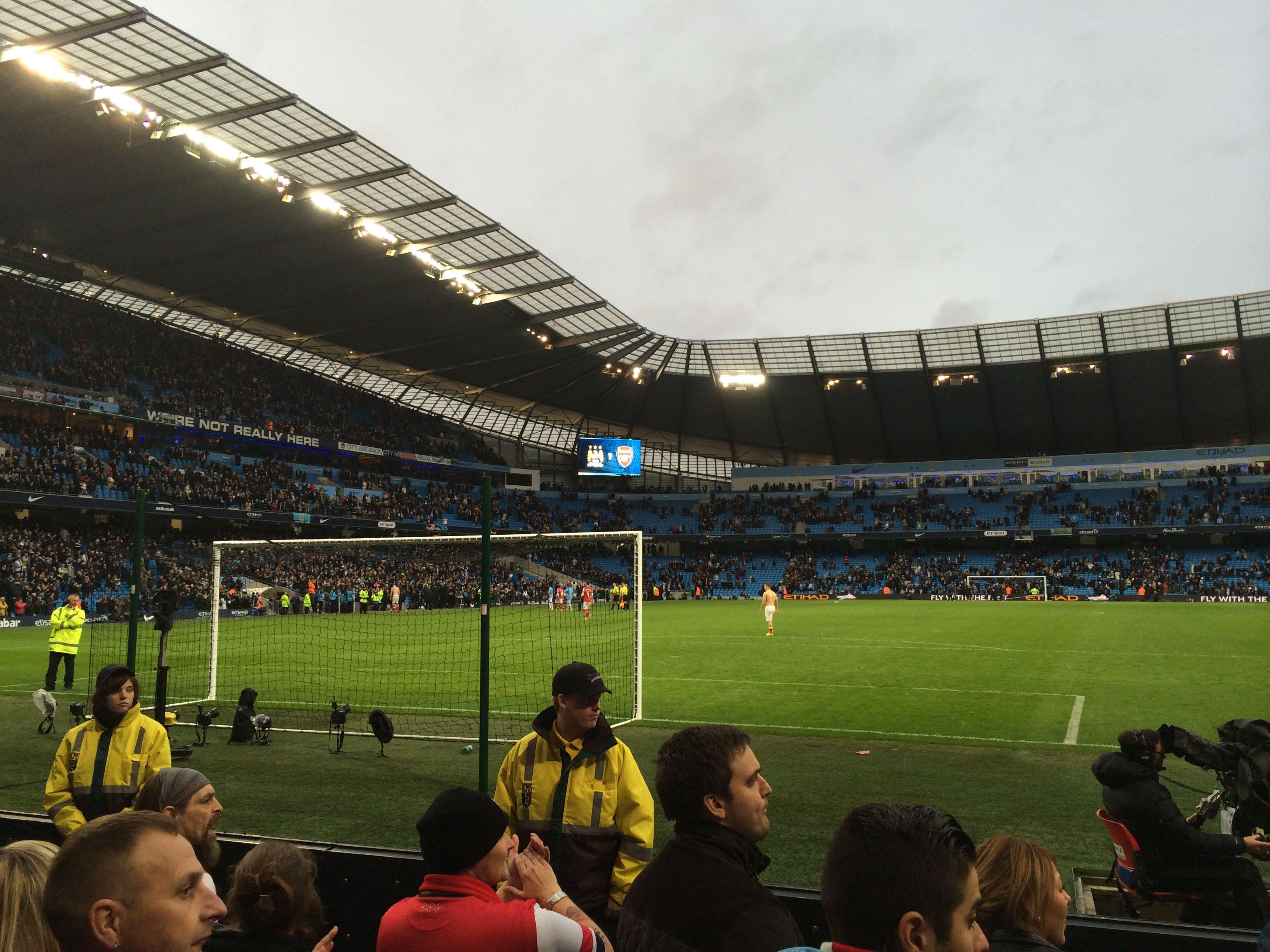 出的中后卫 出的中后卫